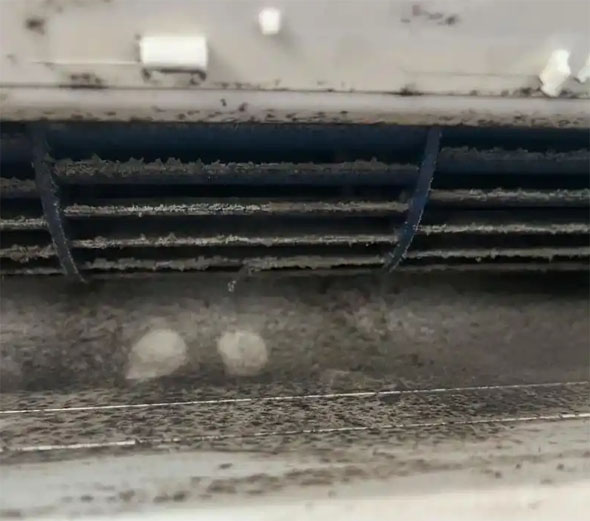 宿松空调吹的风有股烧焦味是怎么回事